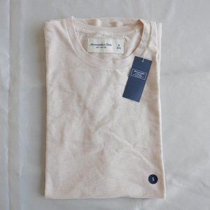 Abercrombie & Fitch Curved Hem Tee